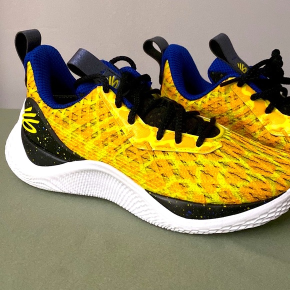 Curry Bang Bang yellow sneakers M7/W8.5 - Picture 1 of 5